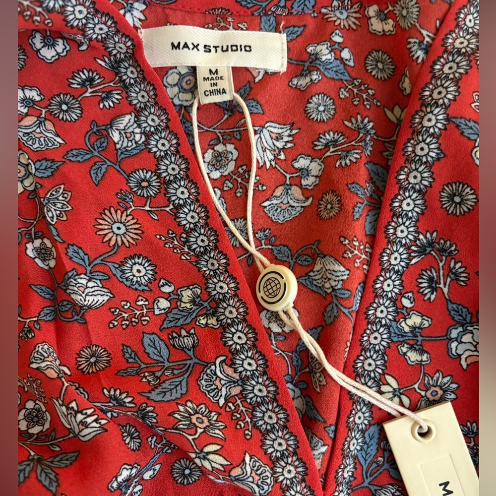 Max Studio Red Floral Kimono Style Top With Tie Waist.